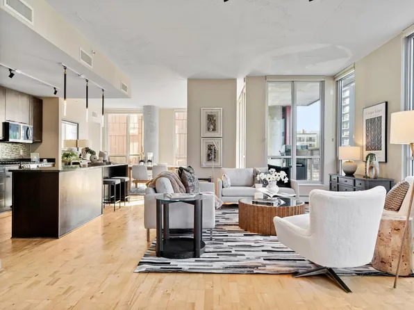 901 S 2nd St Unit 207, Minneapolis, MN 55415