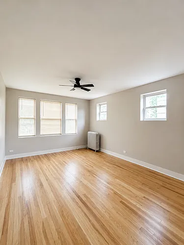 7524 N Seeley Ave #3S Photo 1 7524 N Seeley Ave #3S Photo 1