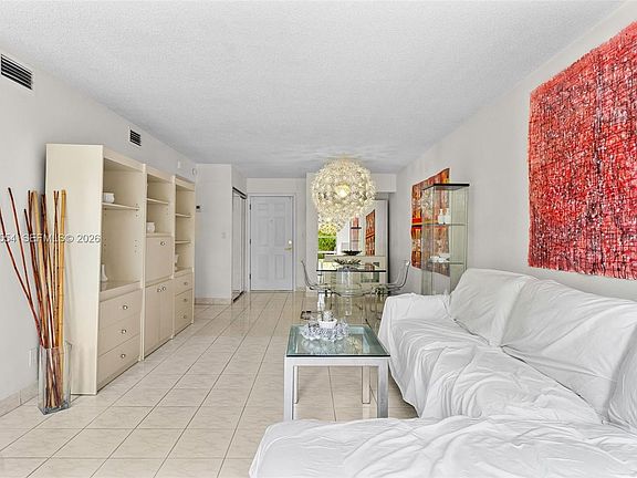 5th image of 2101 Atlantic Shores Blvd APT 118