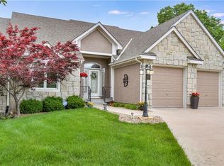 506 NW Ashurst Pl, Lees Summit, MO 64081
