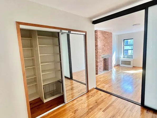 328 East 11th Street image 10 of 13