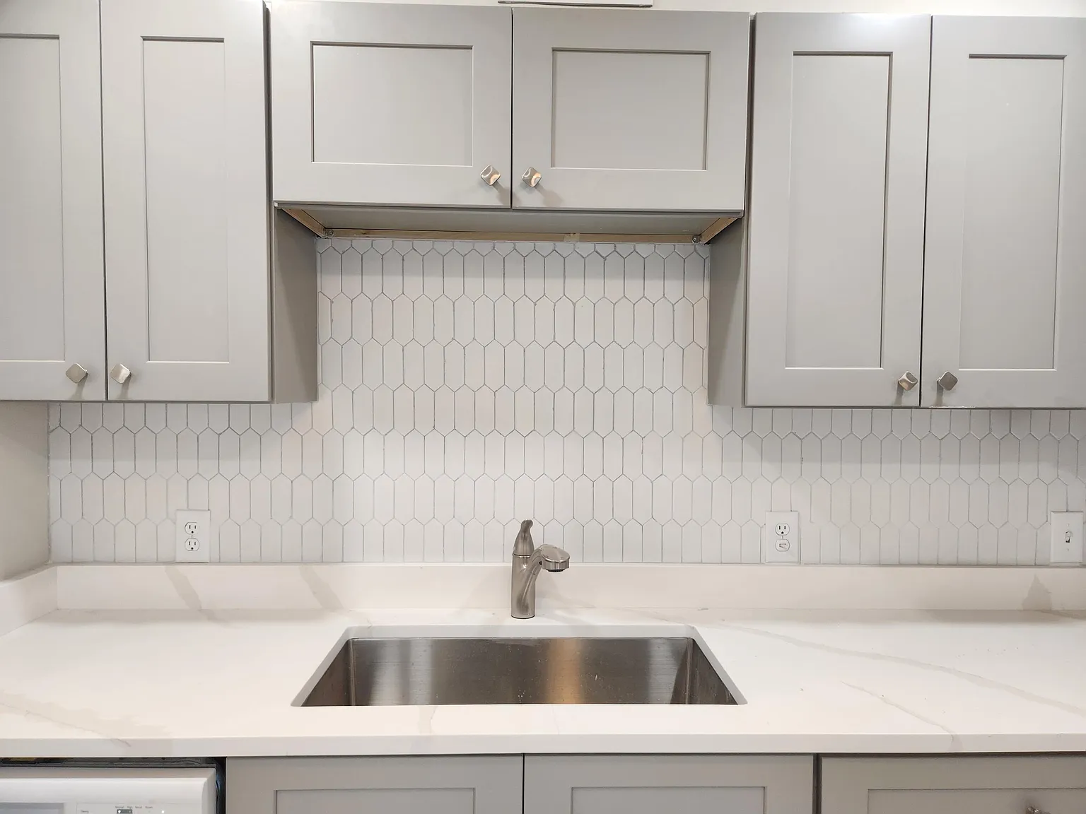 2 bed, 2.0 bath, 896 sqft, $2,000 — Photo 2
