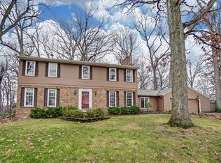 8220 Manor Dr, Fort Wayne, IN
