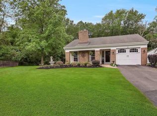 31 Lamont Rd, Ridge, NY 11961