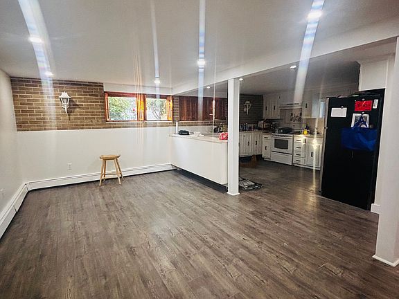 3rd image of 109 Webster St #Ll