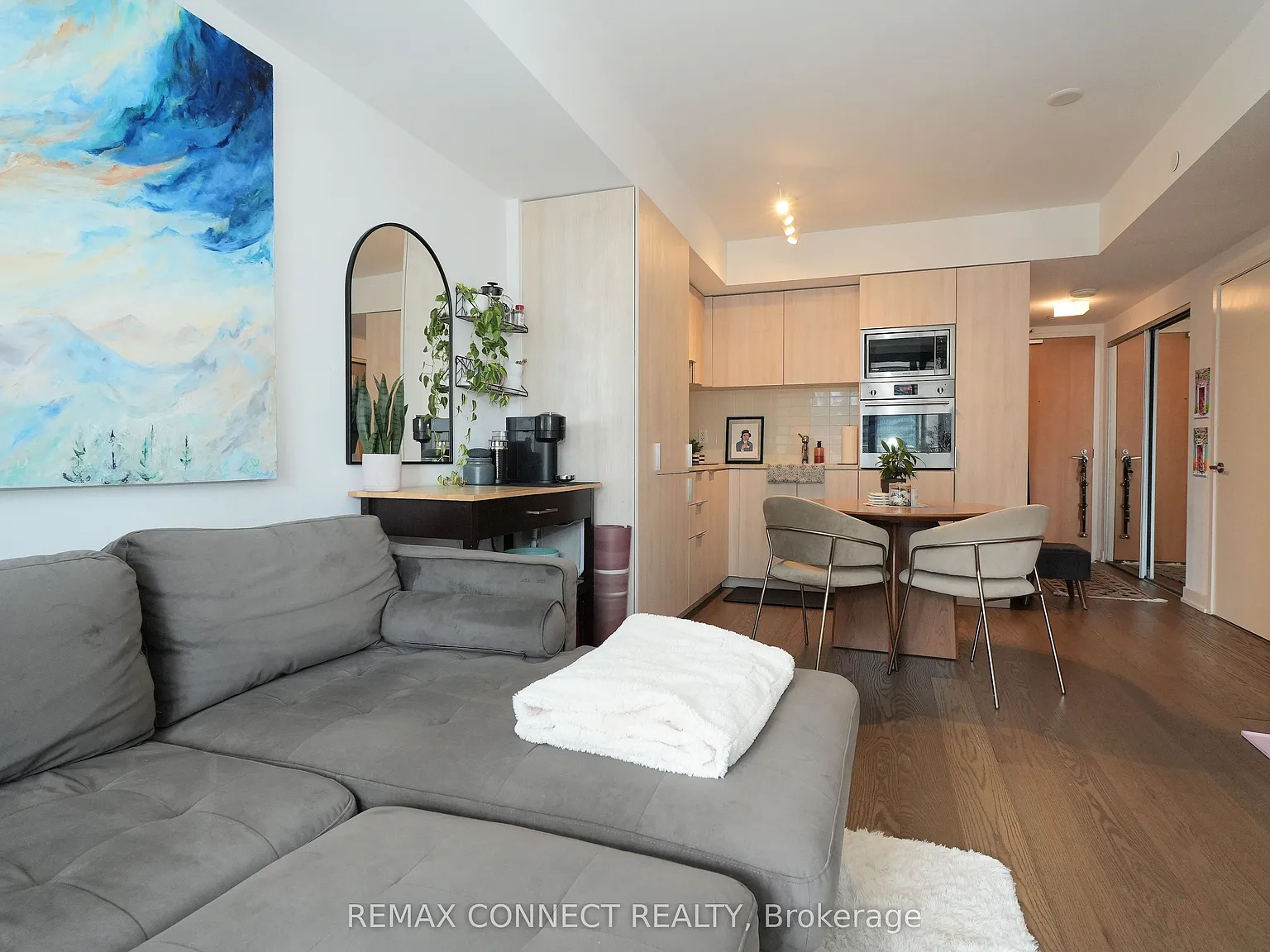 2 bed, $2,500 — Photo 4