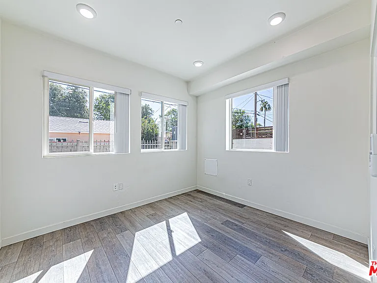 5912 Satsuma Ave — Photo 9