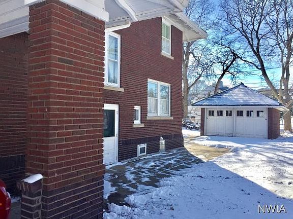 2nd image of 2511 Jackson St