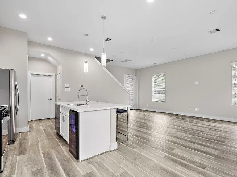 7522 Sandle St — Photo 8