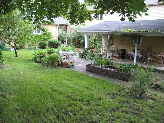 The backyard is our own litte paradise.