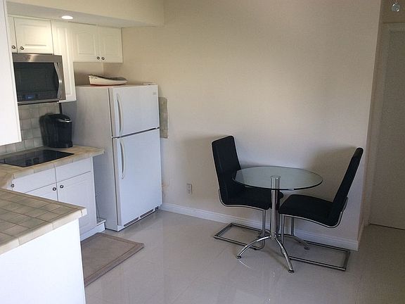 5th image of 899 West Ave APT 7H