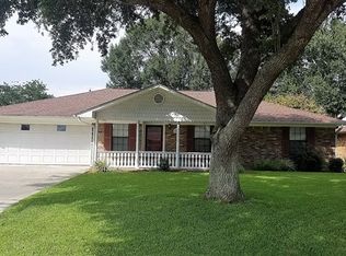 2230 Postoak Ln, Groves, TX 77619