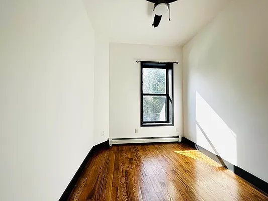 Rented by GROOME REALTY LLC | media 16