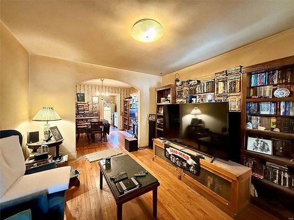 3rd image of 509 Alphonse Dr