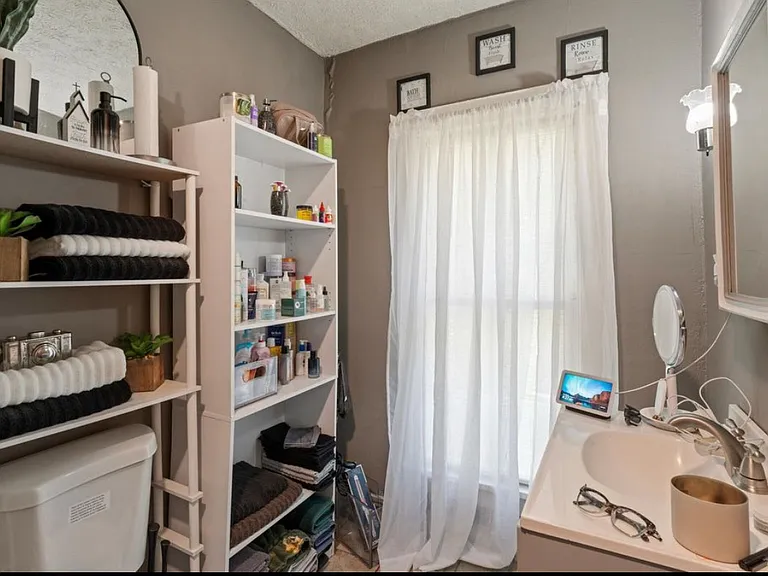 303 S Rowland St #2 — Photo 8