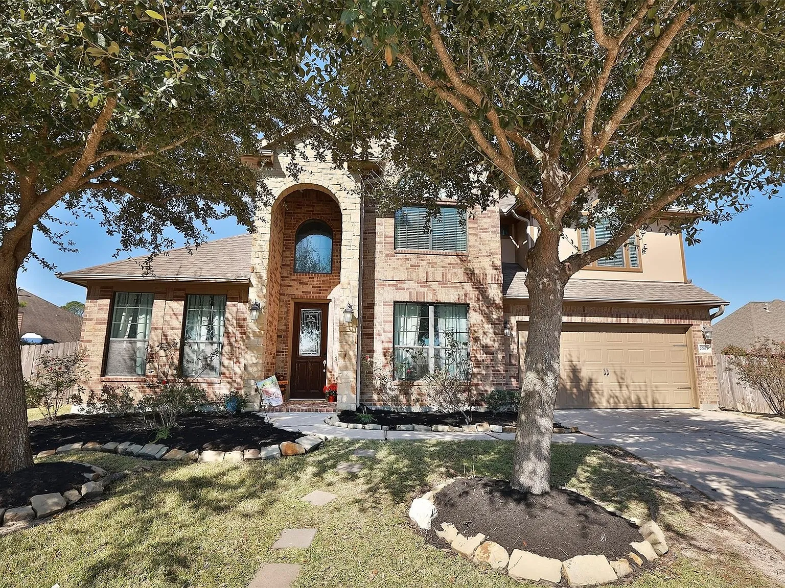 4 bed, 2.5 bath, 3208 sqft, $3,500 — Photo 3