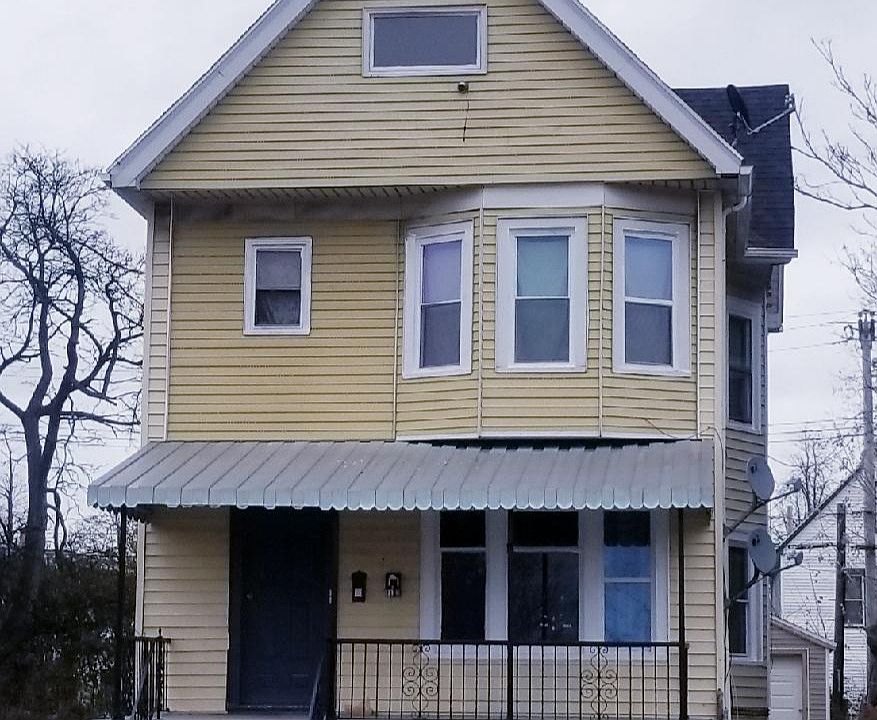1st image of 2461 Bailey Ave