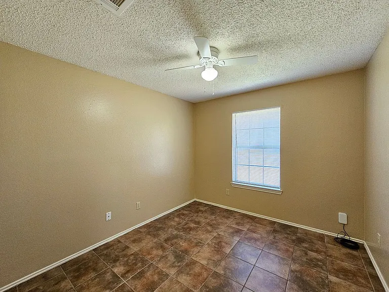 1507 Nina Dr — Photo 21