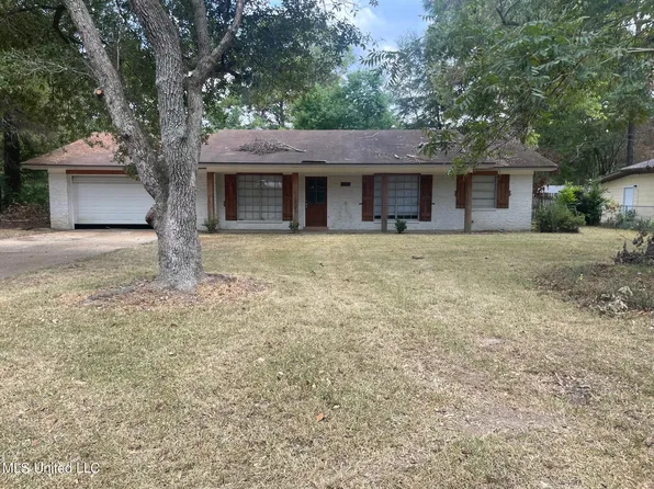 5862 Canton Park Dr, Jackson, MS 39211