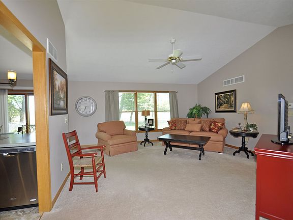 4th image of 23041 Amber Valley Dr