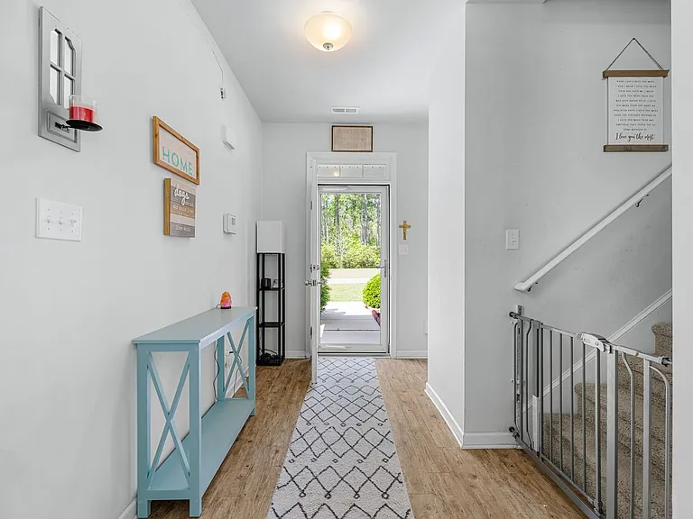 206 J Belton Ct — Photo 4