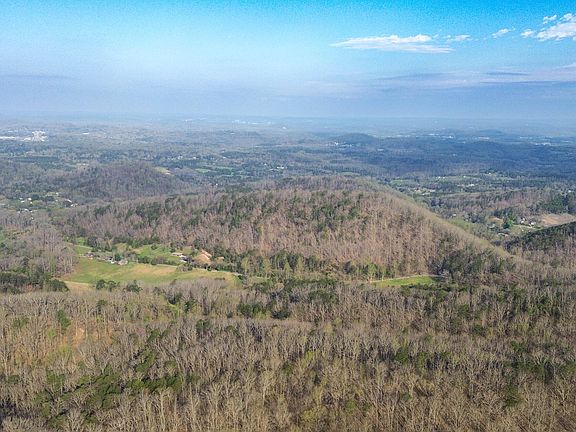 5th image of N Cunningham Rd