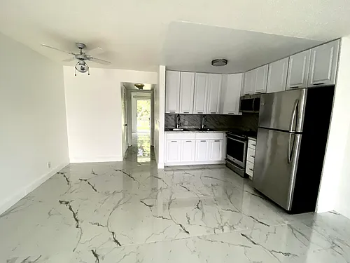 341 Windsor N #O Photo 1