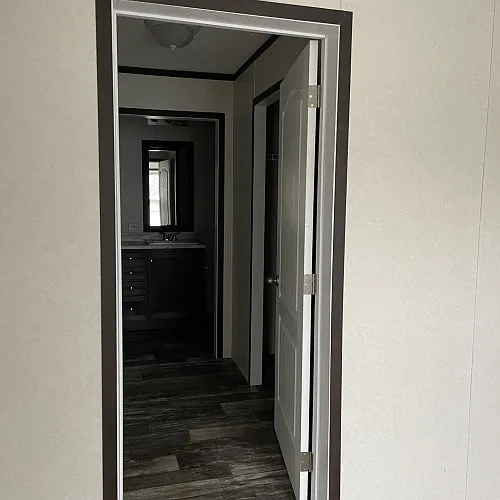 705 Ernest St — Photo 9