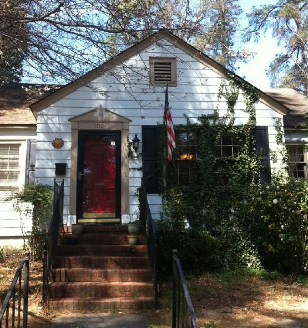 3 bed, 1.5 bath, 1200 sqft, $1,695 — Photo 1