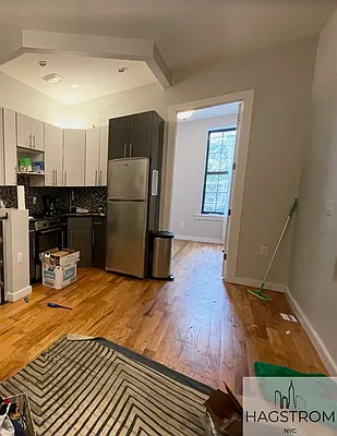 Rented by Hagstrom Management Inc | media 20