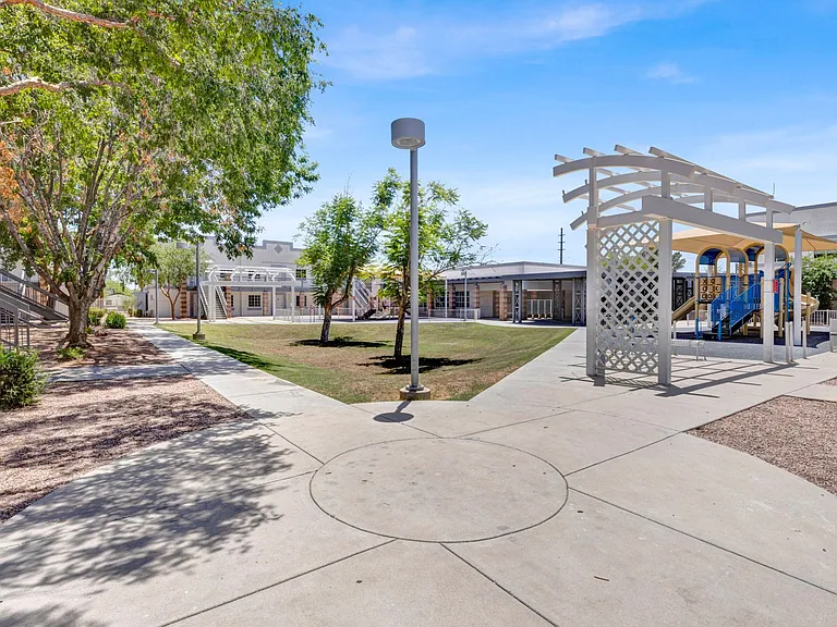2302 W Colter St — Photo 23