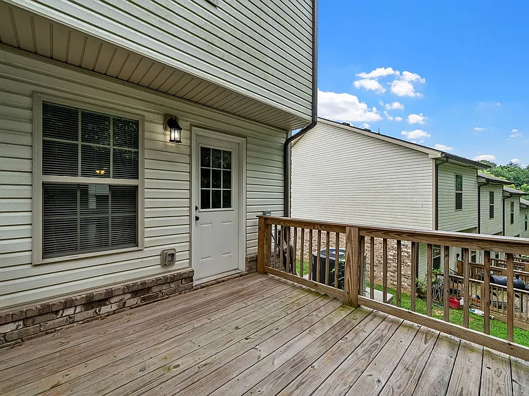 Glenstone Springs Dr - 431 — Photo 24