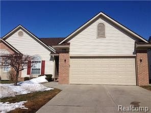 1st image of 376 N Oak Dr #1