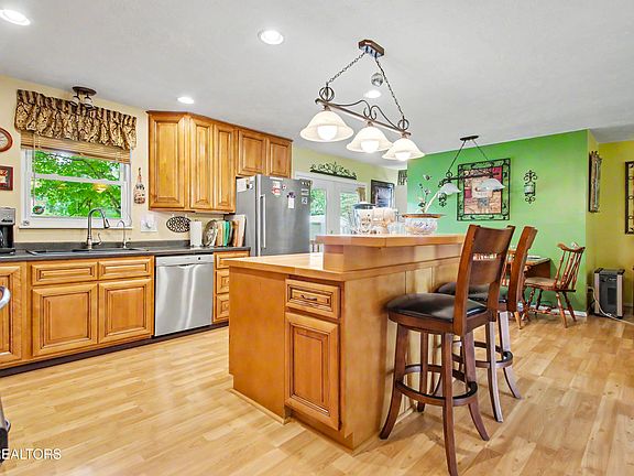 4th image of 4408 Foley Dr