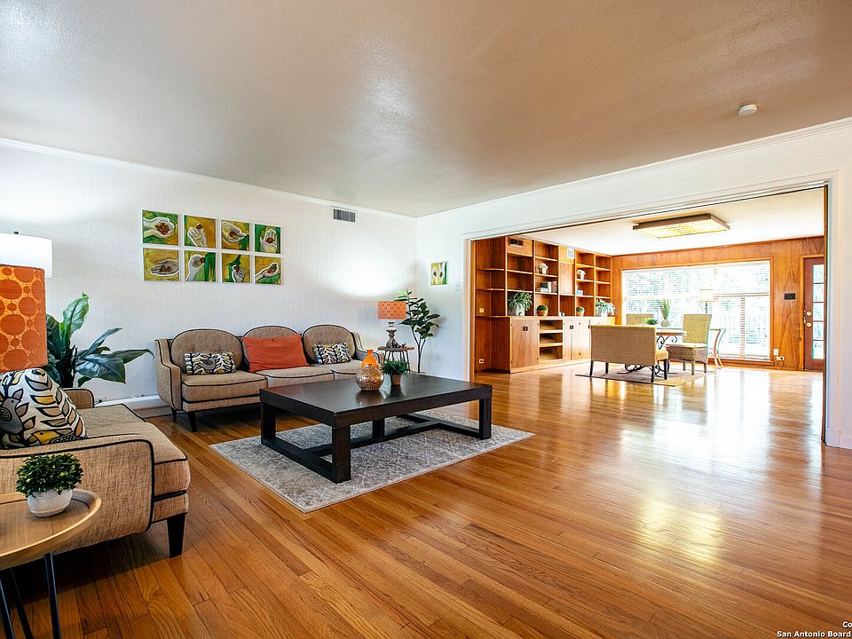 1st image of 2326 W GRAMERCY PL