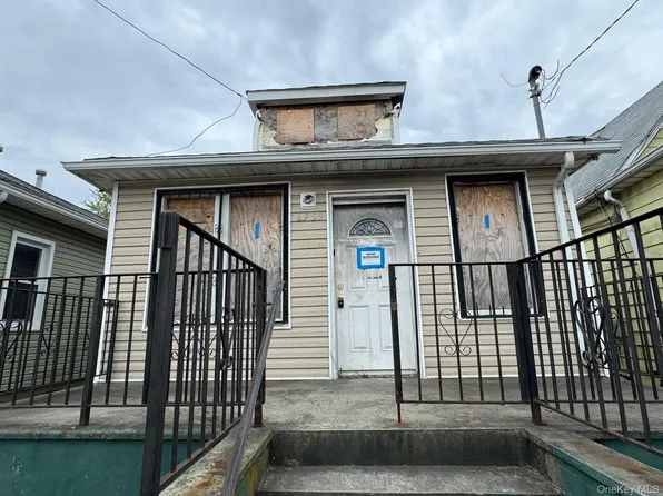 6939 Elizabeth Ave, Arverne, NY 11692