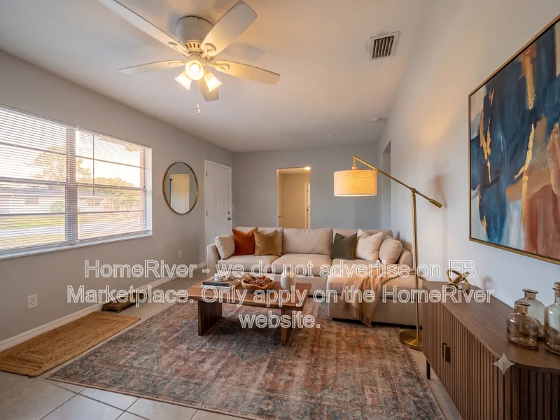 2 bed, 2.0 bath, 900 sqft, $1,690 — Photo 2