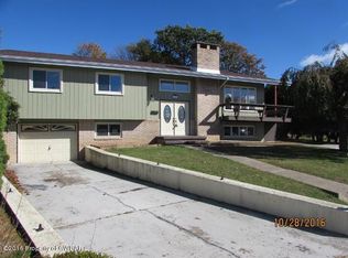 337 Candlewood Cir, Hazleton, PA 18201