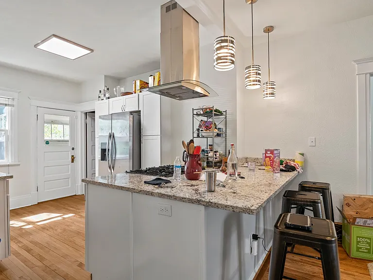 311 E San Rafael St — Photo 4