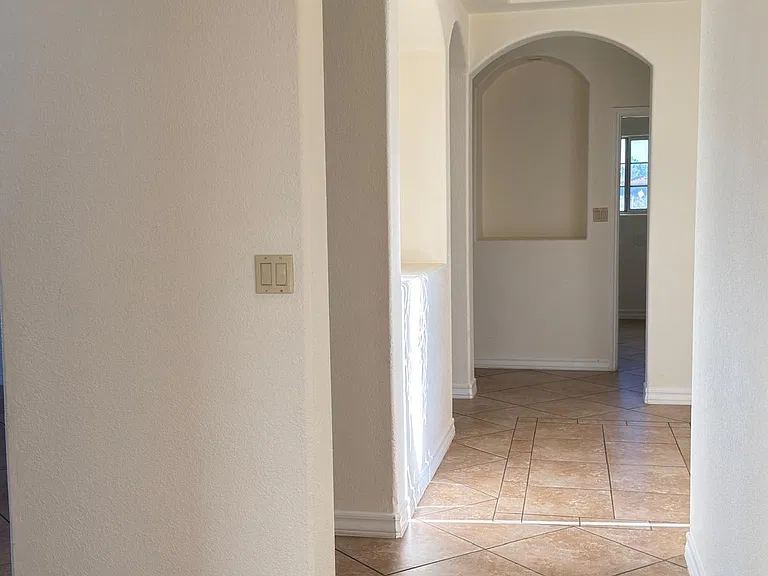 5466 Buffalo Creek Dr — Photo 33