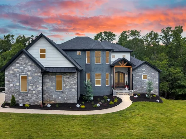 15425 Brightwater Xing, Rogers, AR 72756