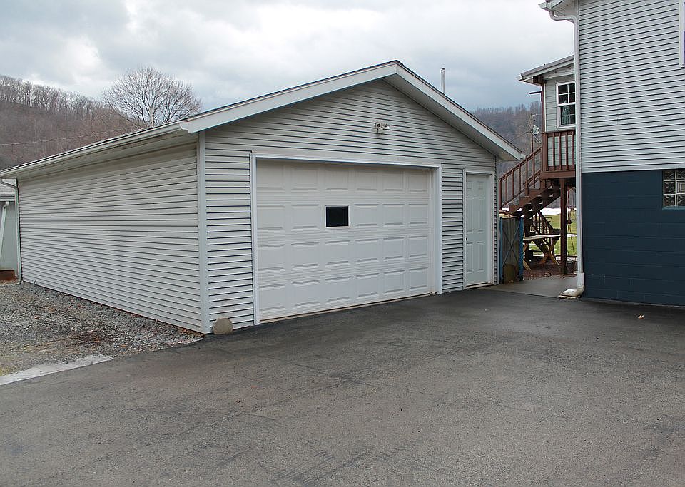 952 Seybertown Rd, Karns City, PA 16041 Zillow