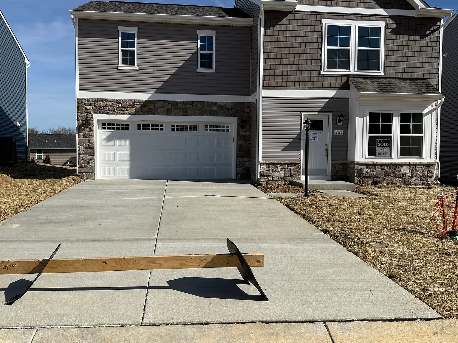 4 bed, 2.5 bath, 2200 sqft, $2,500 — Photo 4