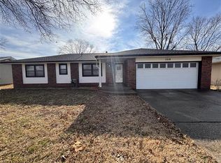 1210 W Berkeley St, Springfield, MO 65807