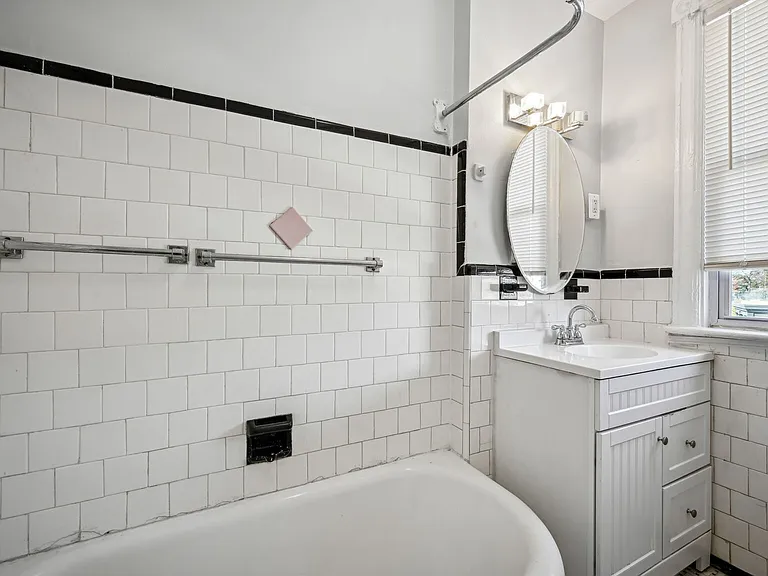 167 V St NE — Photo 14