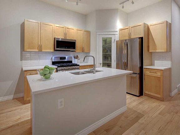 5th image of 57 NE Discovery Ridge Hl SW