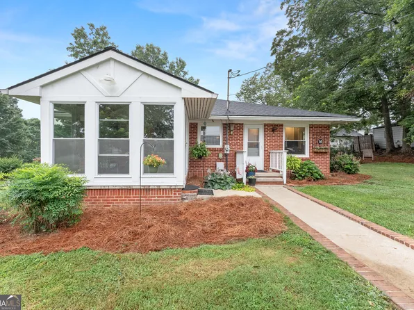 5907 Main St, Lula, GA 30554
