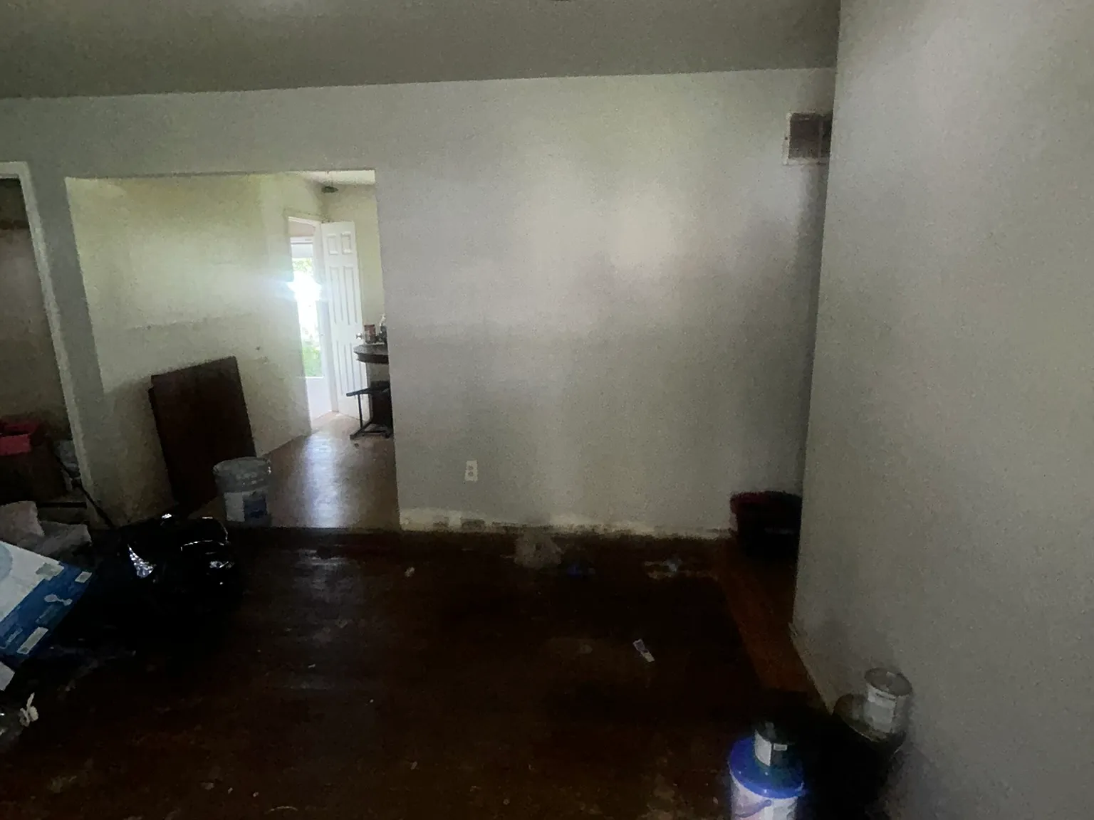 3 bed, 912 sqft, $800 — Photo 3