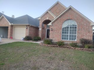2806 Hammond Dr, Grand Prairie, TX 75052