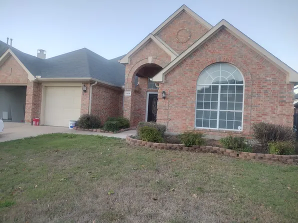 2806 Hammond Dr, Grand Prairie, TX 75052